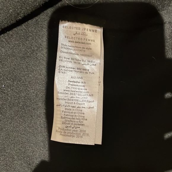 Selected Femme women’s black jacket. Perfect over a dress or with jeans/t-shirt. - Picture 4 of 6